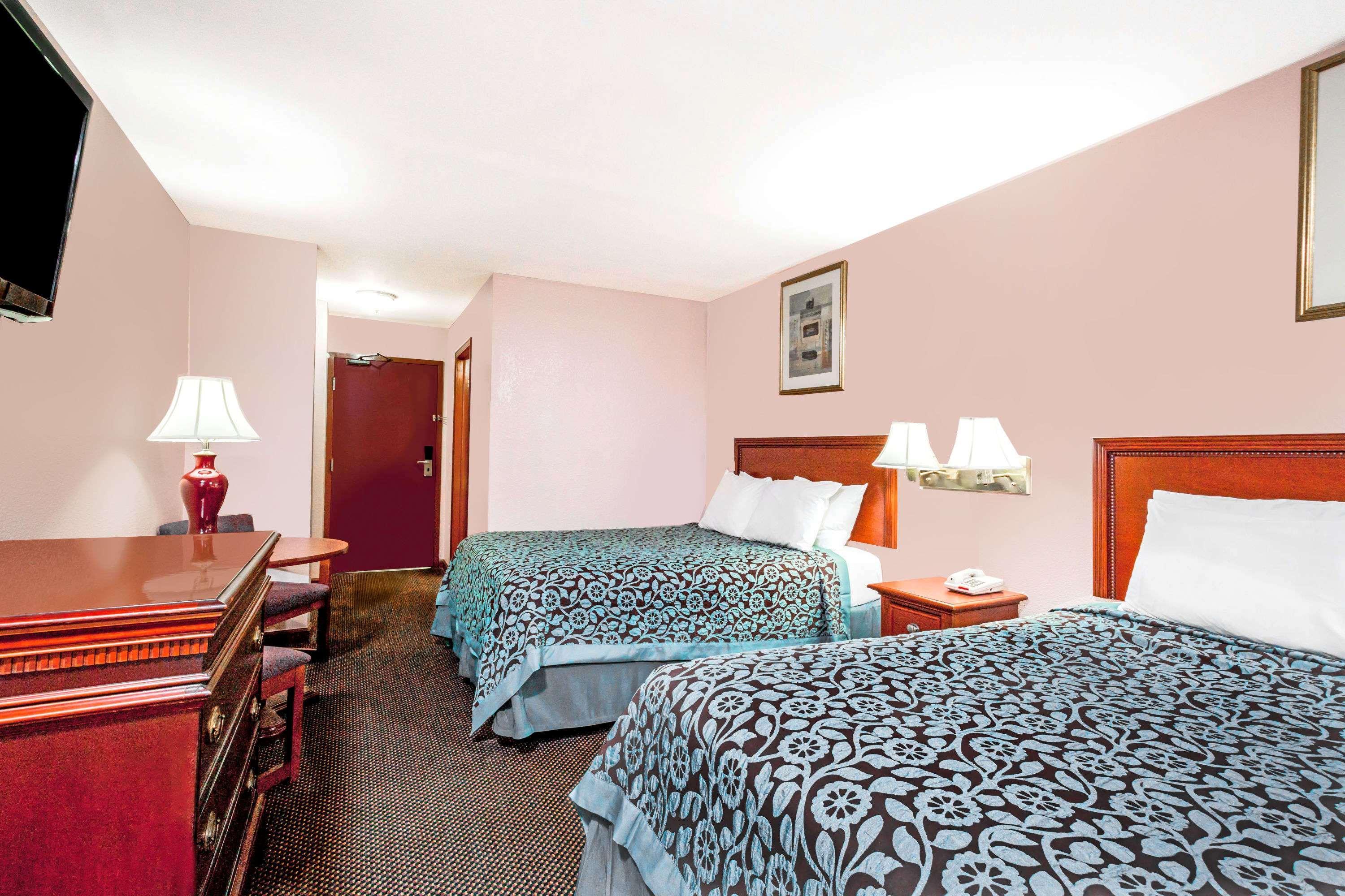 Days Inn By Wyndham Wurtsboro Екстер'єр фото