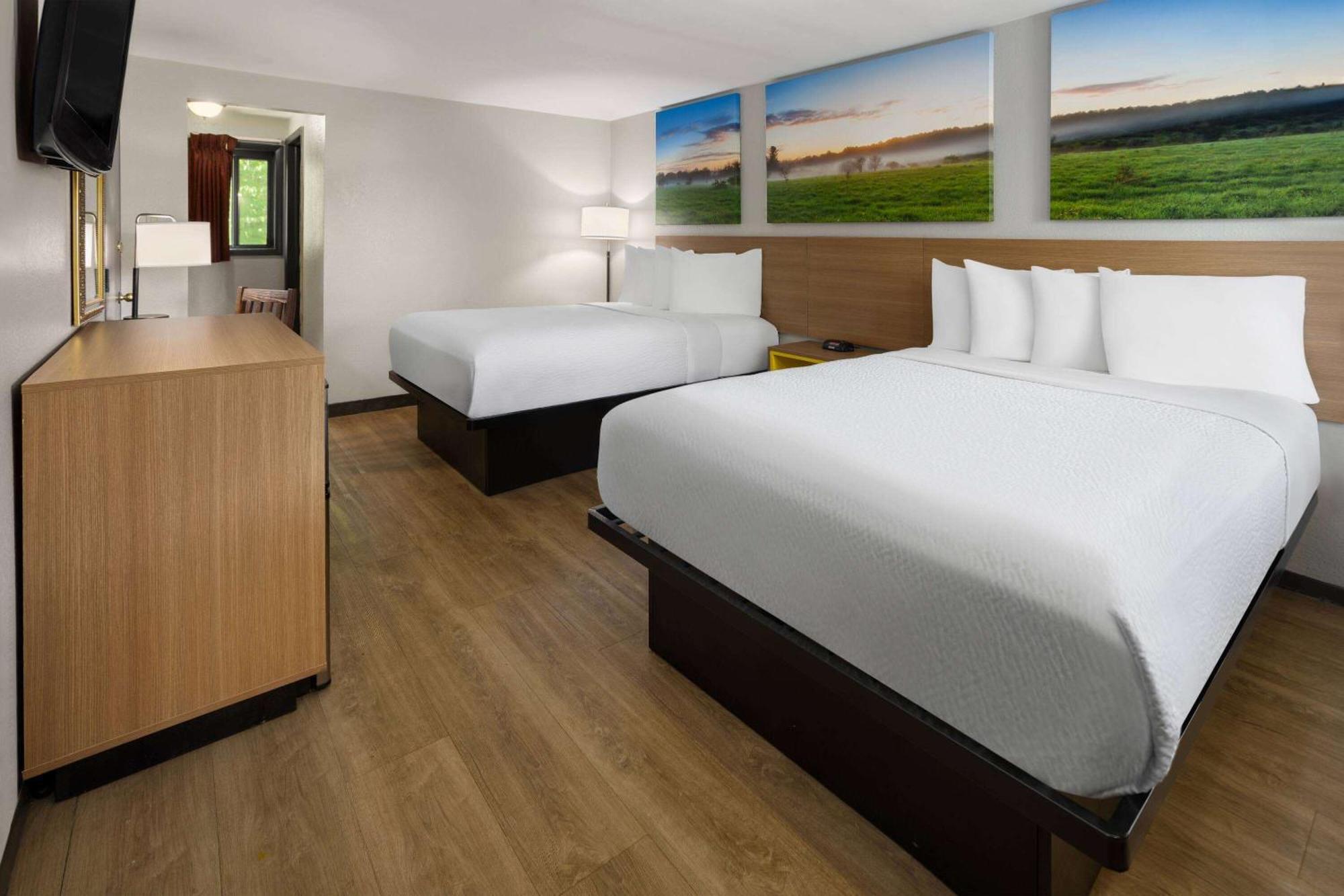 Days Inn By Wyndham Wurtsboro Екстер'єр фото